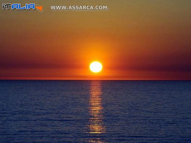 Tramonto sul mare