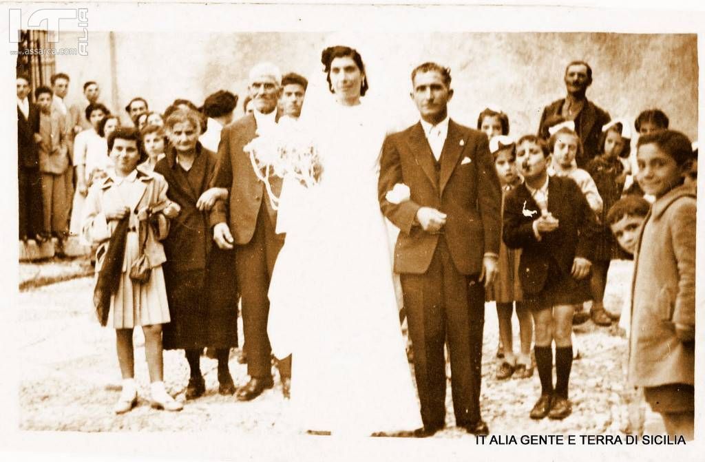 Anno 1954, matrimonio di Giuseppina di Carlo e  Gioacchino Drago.
Foto gentilmente concessa da Anna Nasca.