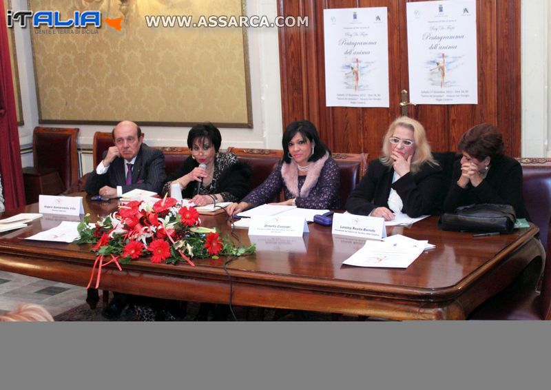 PRESENTAZIONE DEL VOLUME DI POESIE "PENTAGRAMMA DELL`ANIMA" DI ROSY DE FAZIO