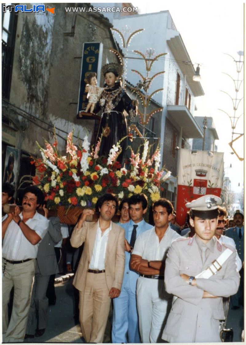 la processione del santo patrono negli anni 50