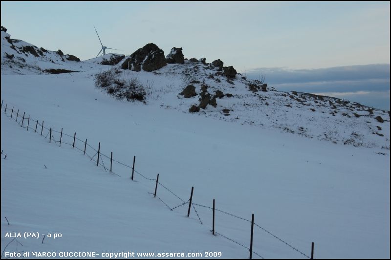 A pochi metri dalla vetta di Serra Tignino (1010 m.s.l.m.) tra Alia e Valledolmo