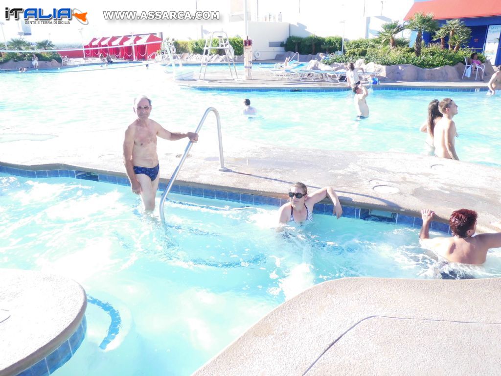 L`Hotel    Stratosphre   dove  ero  io   ovavo   piano   tutto   piscine