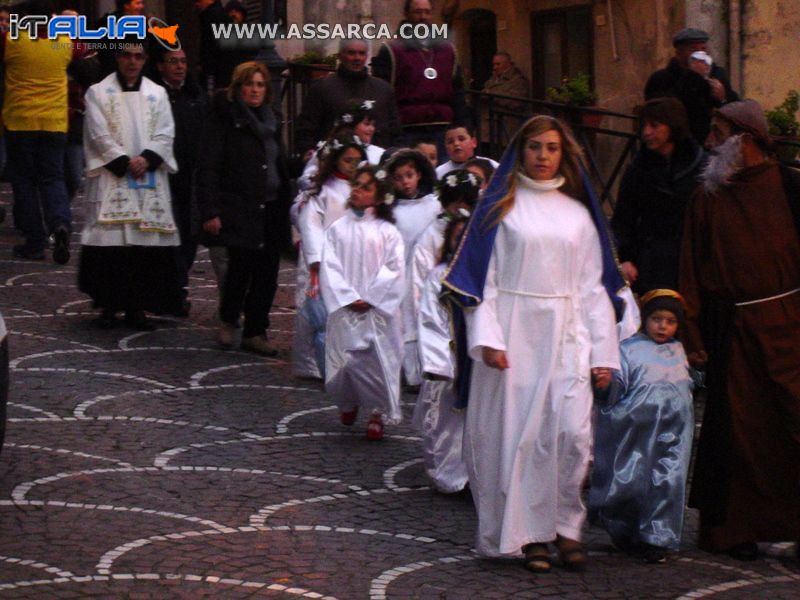 Li  Virginieddi  durante la  processione