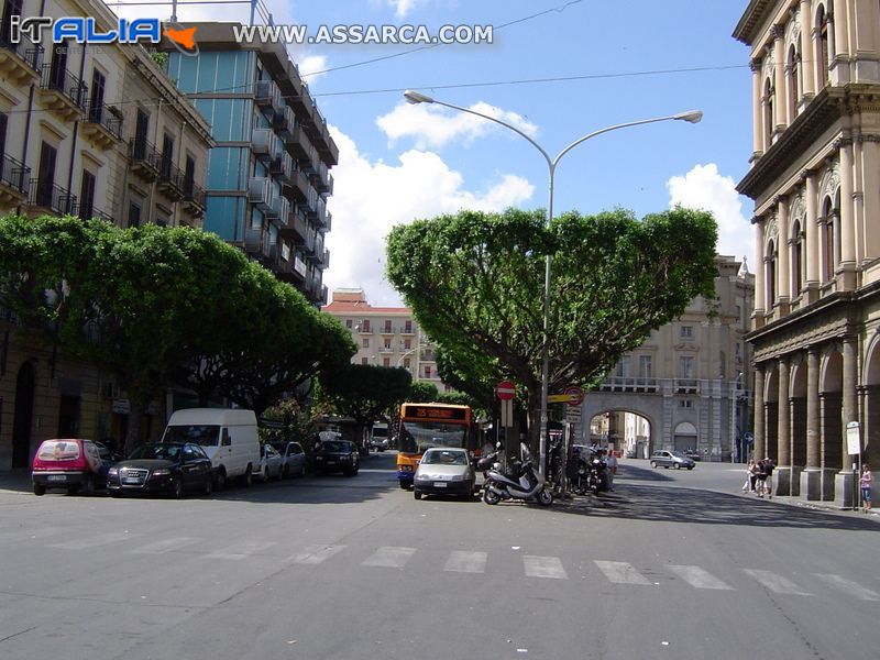 Piazza Giulio Cesare