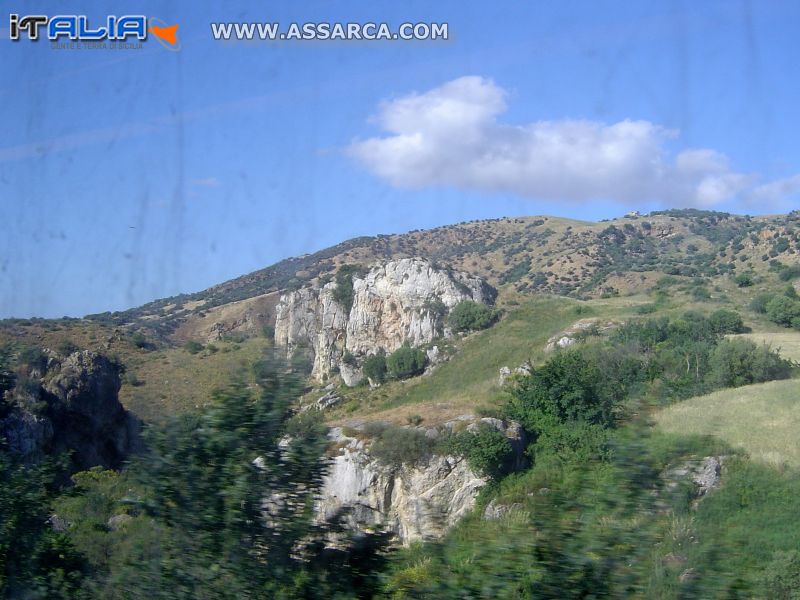 Veduta di monte Roxiura  dalla stazione FS. RK