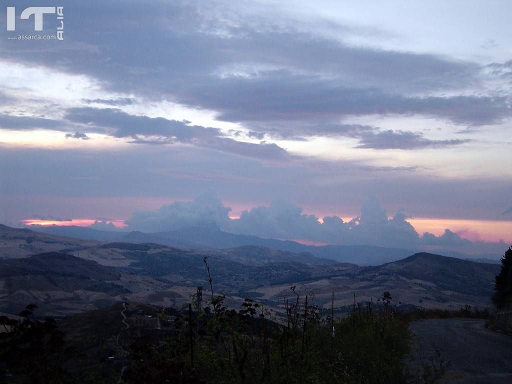 Cielo perturbato al calar della sera.