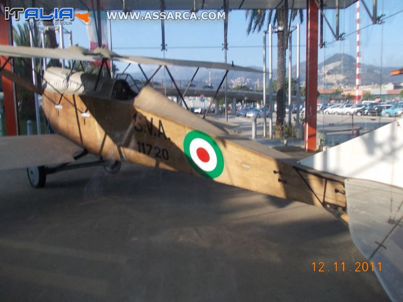 Vecchio aereo militare