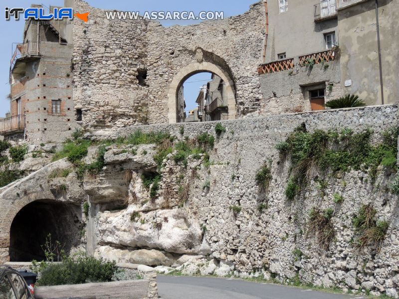 Rometta centro storico - Porta Milazzo*