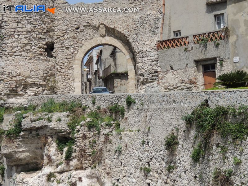 Rometta centro storico - Porta Milazzo*