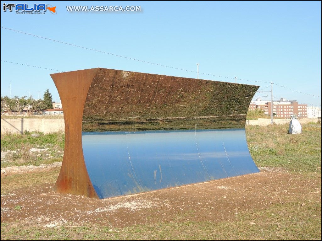 Arte lungo il tracciato della pista ciclabile.