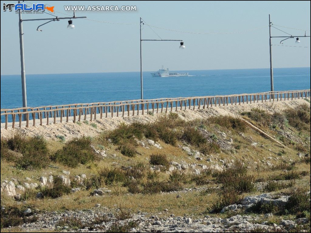 Pista ciclabile sull`antico tracciato ferroviario.