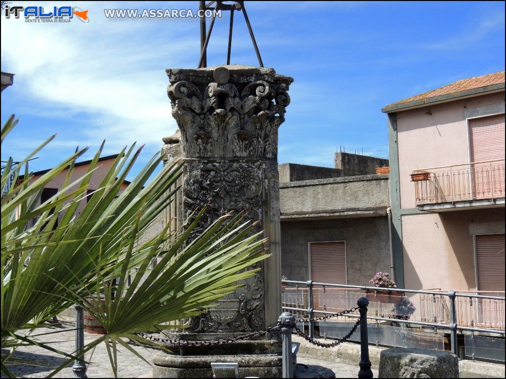 Obelisco in piazza Umberto I