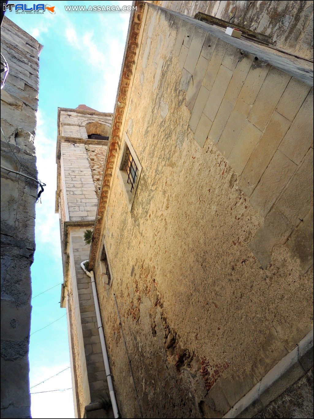 FACCIATA POSTERIORE CHIESA MADRE DELL`ANNUNZIATA.