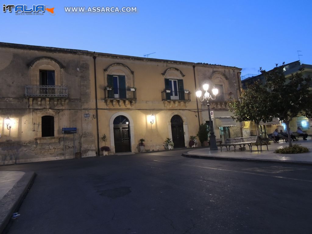 Solarino - Piazza Plebiscito*