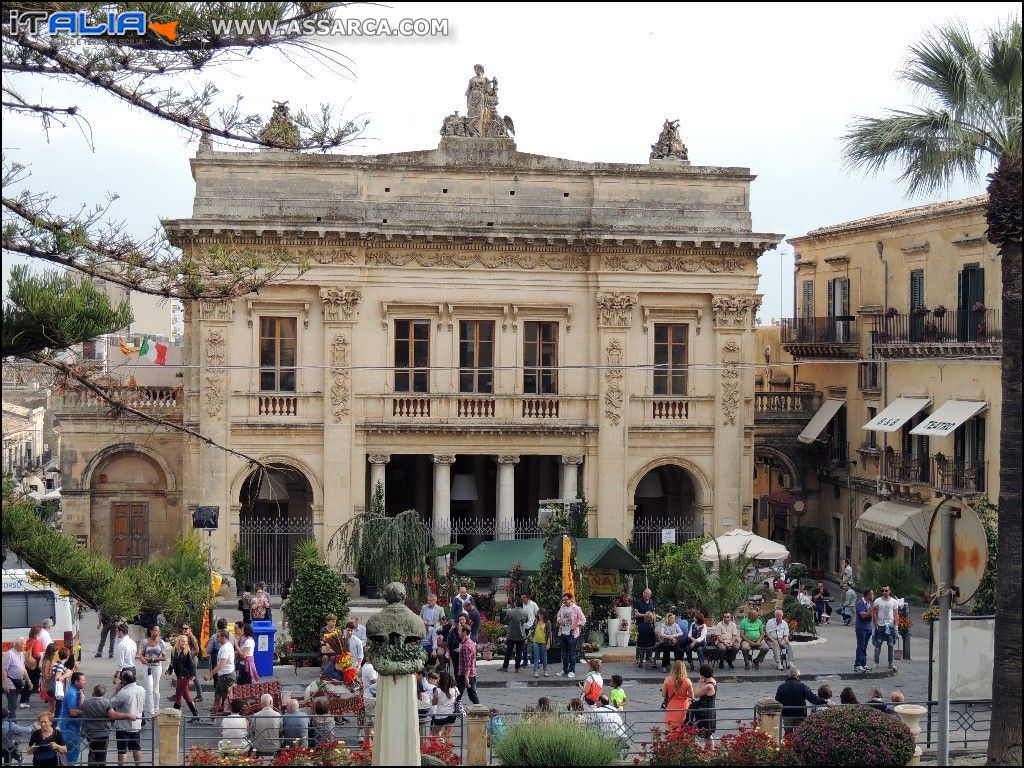 Teatro Comunale Vittorio Emanuele*