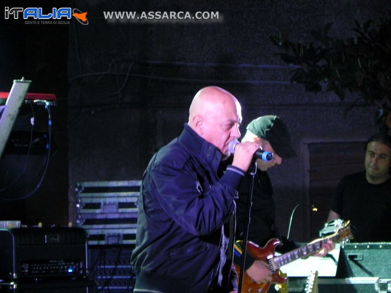 Enrico Ruggeri in concerto