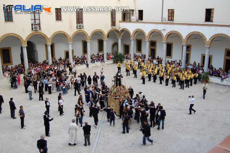 INTERNO CASERMA CARINI