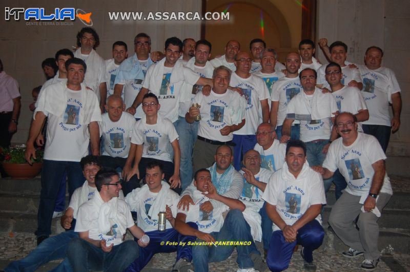 Foto di gruppo " Portatori di S.Anna " 2010