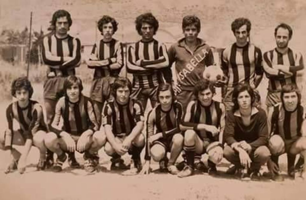 La mitica squadra " ISABELLA " che ha militato nel campionato di 2^ categoria ad Alia intorno agli anni 70