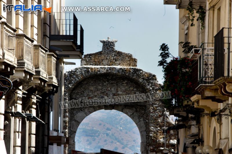 PORTA DI ENTRATA TAORMINA (ME)