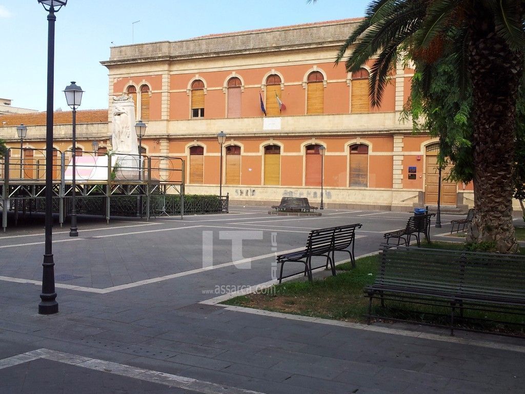 PIAZZA DANTE- LE SCUOLE ELEMENTARI