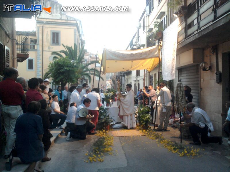 CORPUS DOMINI ALTARE VIA C. COLOMBO