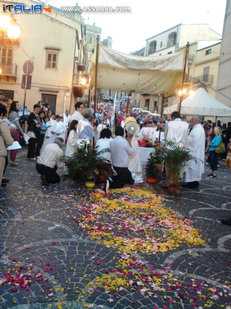 CORPUS DOMINI ALTARE VIA GARIBALDI "FAM TRIPI"