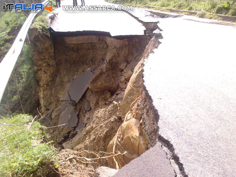 ancora frane sulla Strada x Montemaggiore Belsito