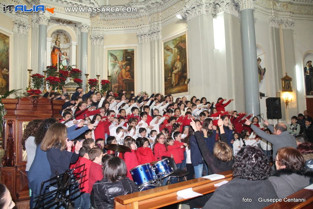 I Bambini cantano il natale 2013