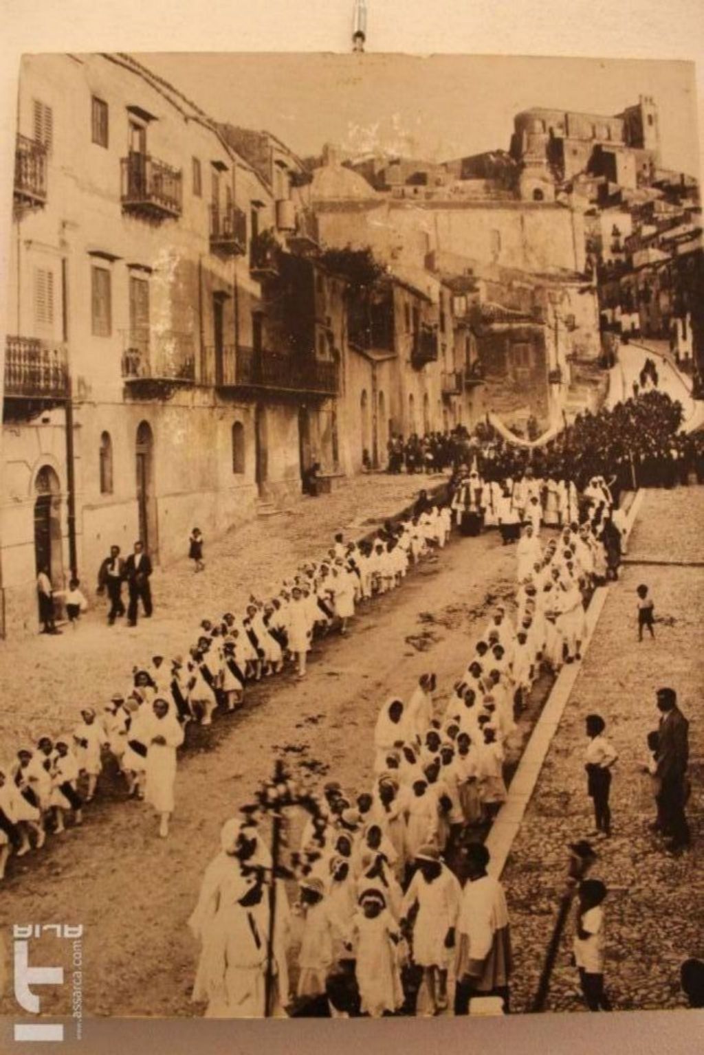 Alia,Via Garibaldi processione Corpus Domini.
Anno....?