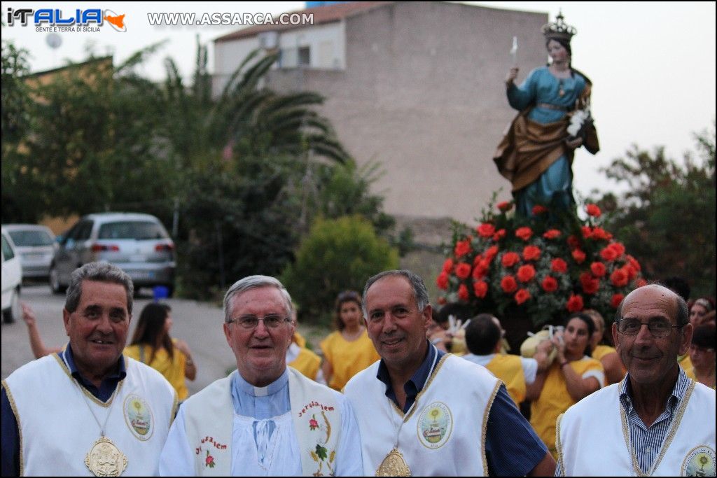 Foto ricordo con Padre Cosimo D`Amico.