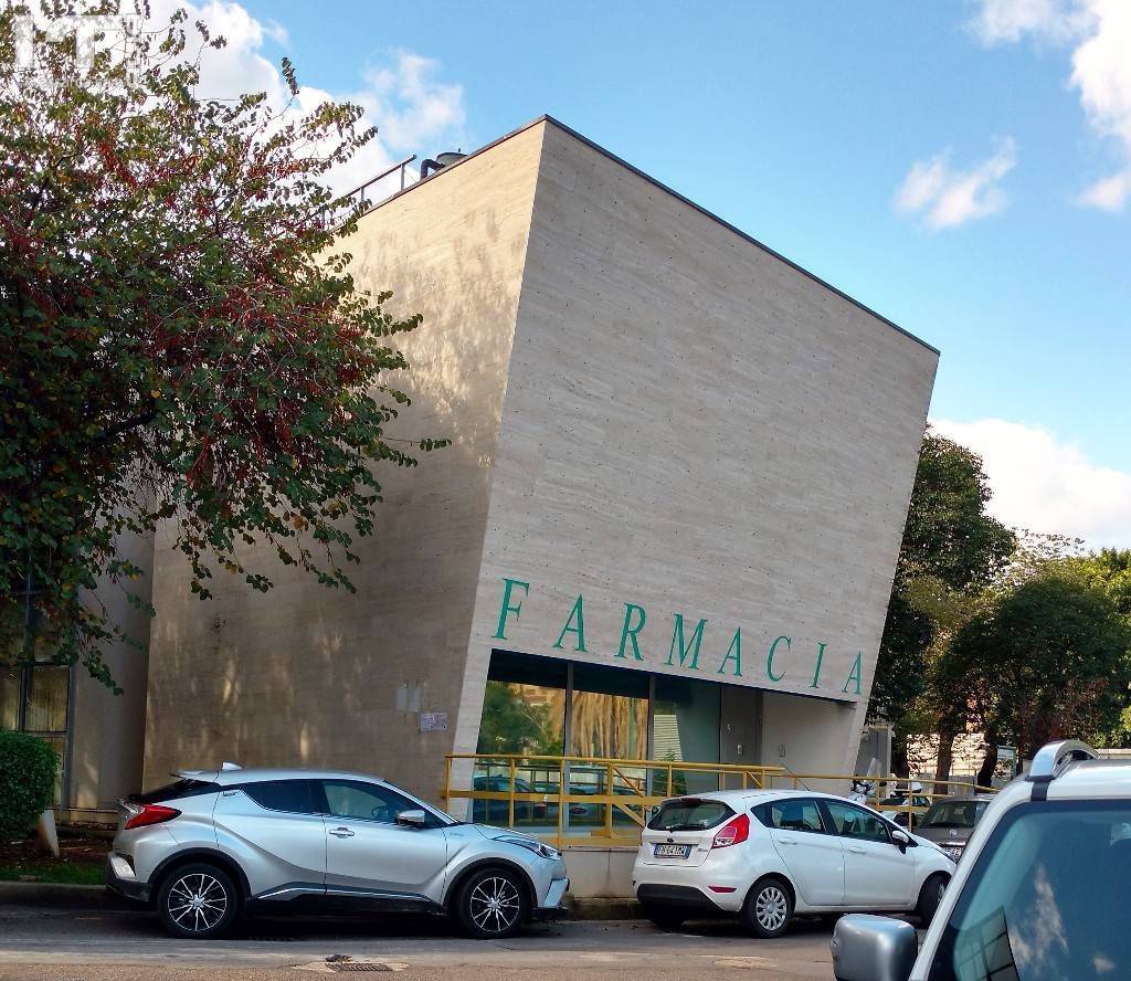 Particolare la  Farmacia del Policlinico di Palermo