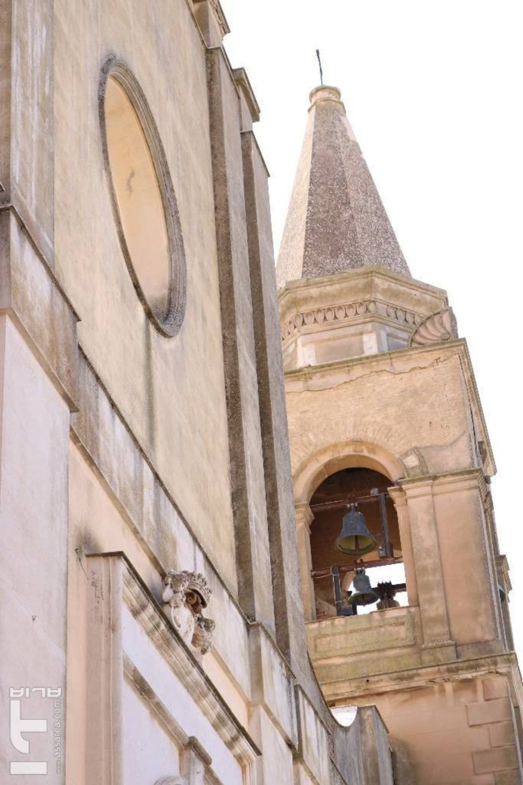 Prospettiva del  campanile della chiesa di Sant` Agata.