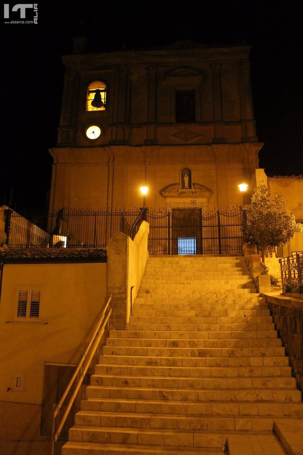 La chiesa Madre by night