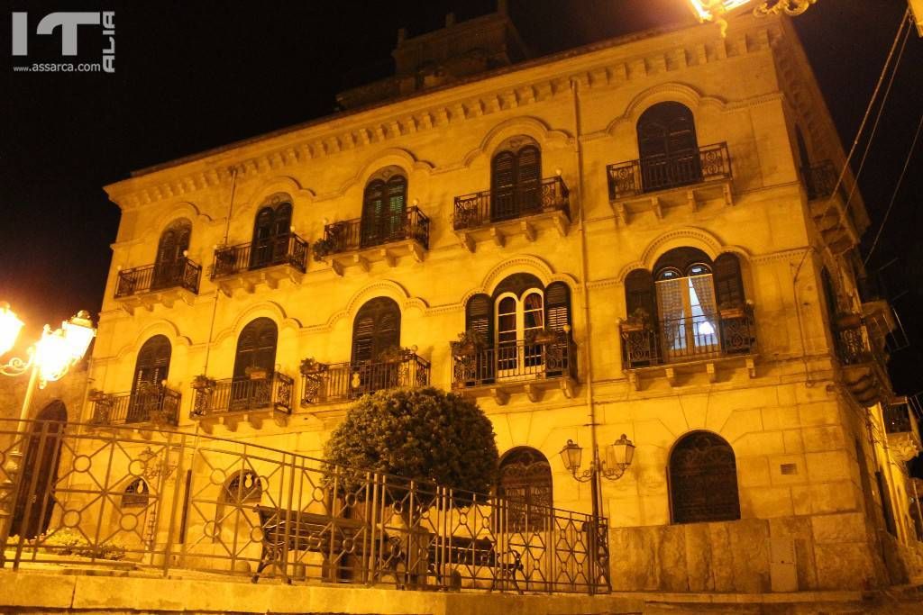 Palazzo Guccione by night
