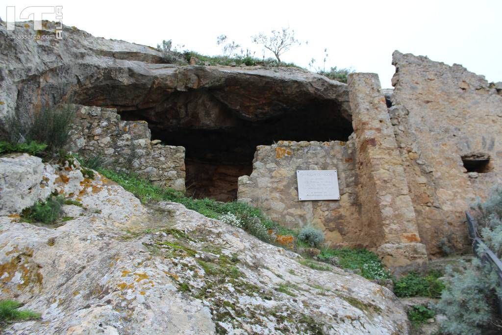 Prospetto del cimitero vecchio.