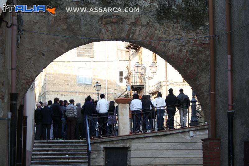 Veduta della processione da sutta l`archi