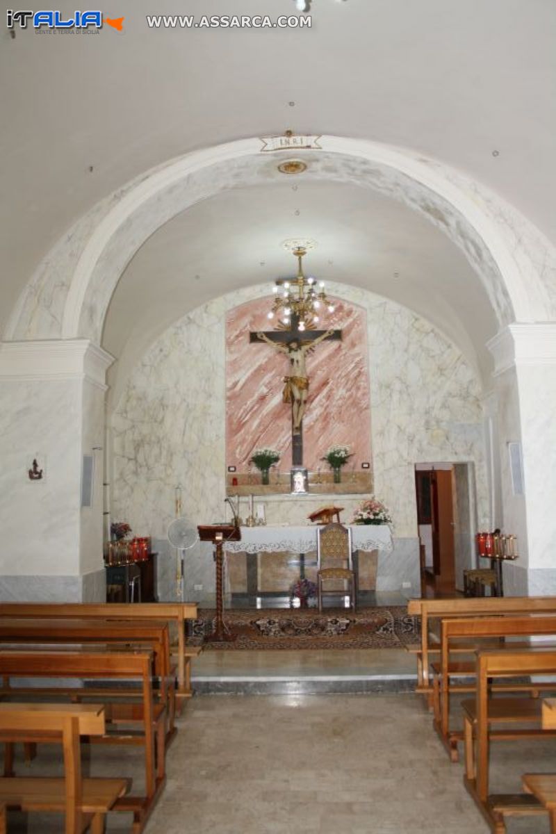 Interno chiesa Marcatobianco