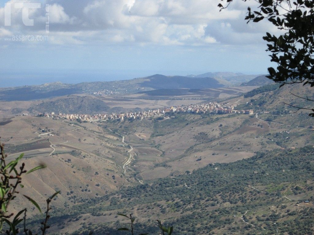 Montemaggiore  Belsito visto dal Monte Roxiura