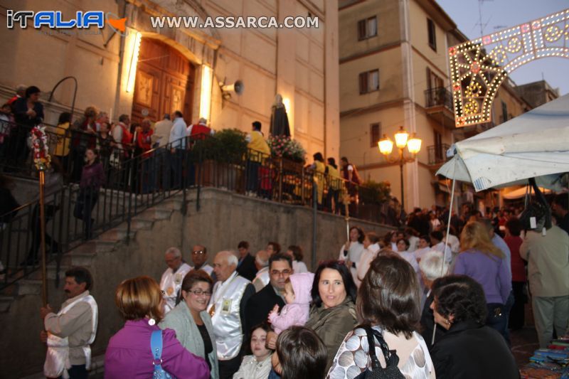 Aspettando l`uscita della processione