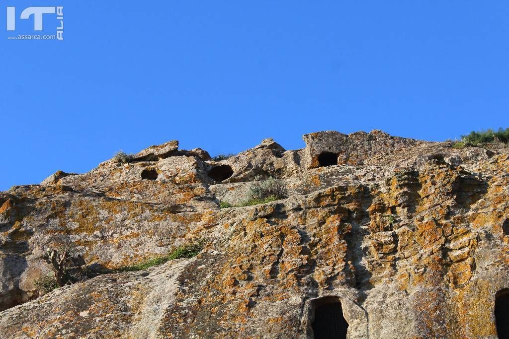 Tombe neolitiche alla Gurfa