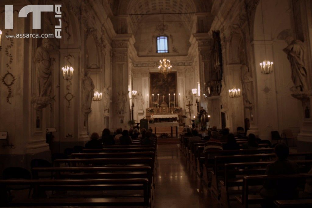 Interno chiesa santa Rosalia