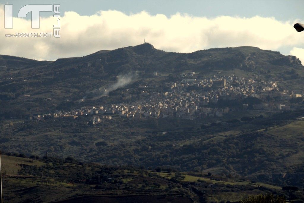 Alia vista dalla zona industriale di Roccapalumba ( chianu di lu zaccaniaddu)