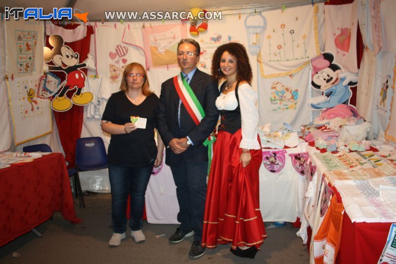 il Sindaco di Roccapalumba  in visita agli stand