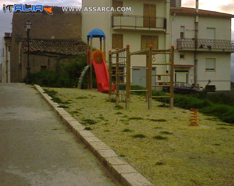 parco giochi in via cardona