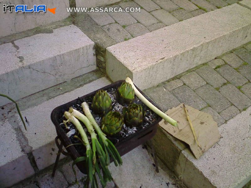 carciofi cotti sul carbone arrostiti