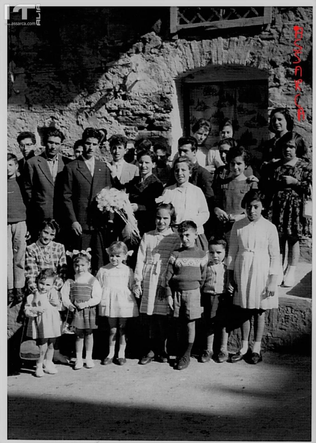 Alia,via Fortuna matrimonio di Salvatore Barcellona e Mancuso Lucia, anno 1960.
Nella foto con la mamma Maria Sparacello.