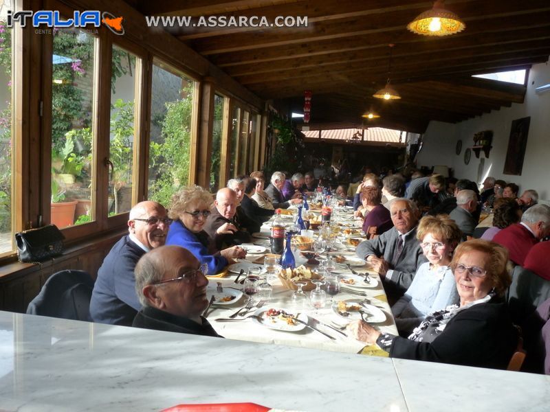 A tavola...... tutti insieme al Lago Verde