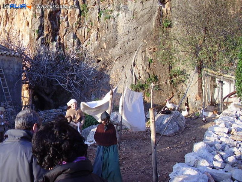 Presepe vivente a Custunaci "Baglio Scurati".Alcuni mestieri.