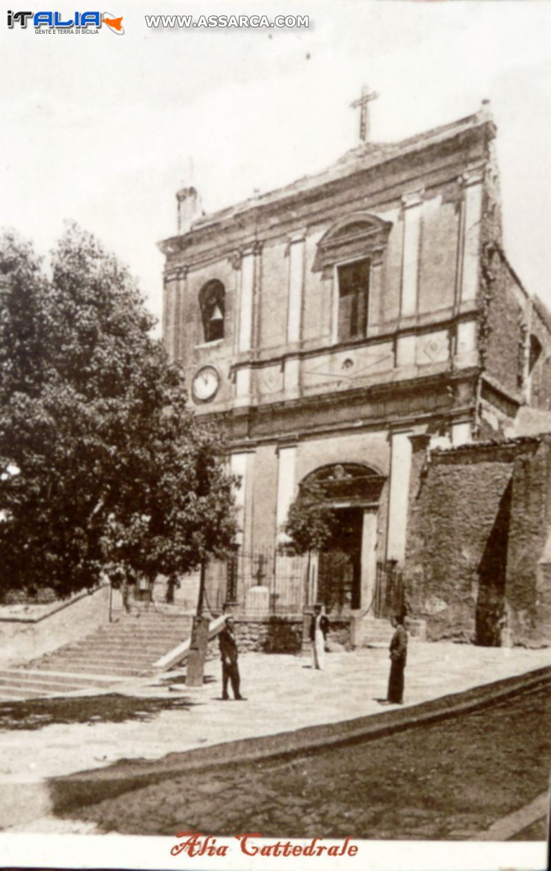 Come si presentava il prospetto della Chiesa Madre 60 anni fa